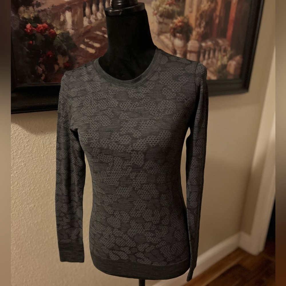 LULULEMON LONG SLEEVE TOP